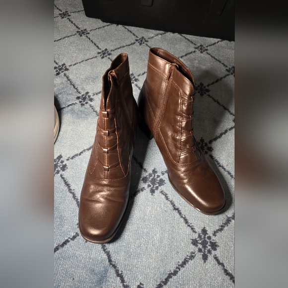 Vintage Laura Scott "Bethany" Brown Leather Boots Size 10 - Picture 1 of 9